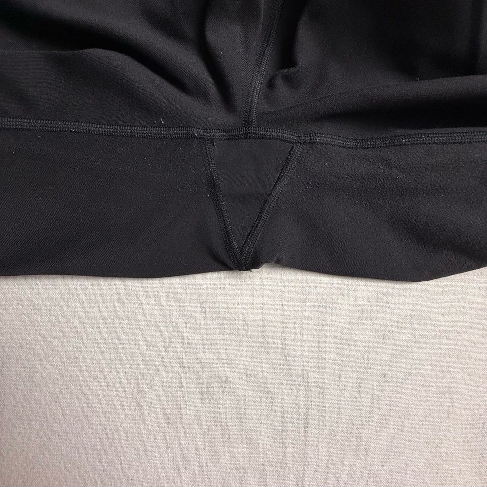 Aritzia TNA Black High Rise Leggings Size M Side Stripe Athleisure Activewear - Picture 13 of 14